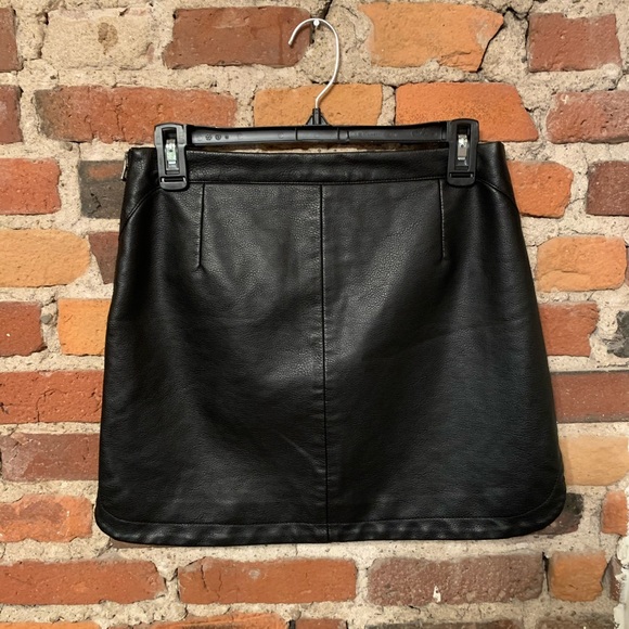 UO Silence + Noise Black Faux Leather Skirt - Picture 6 of 9